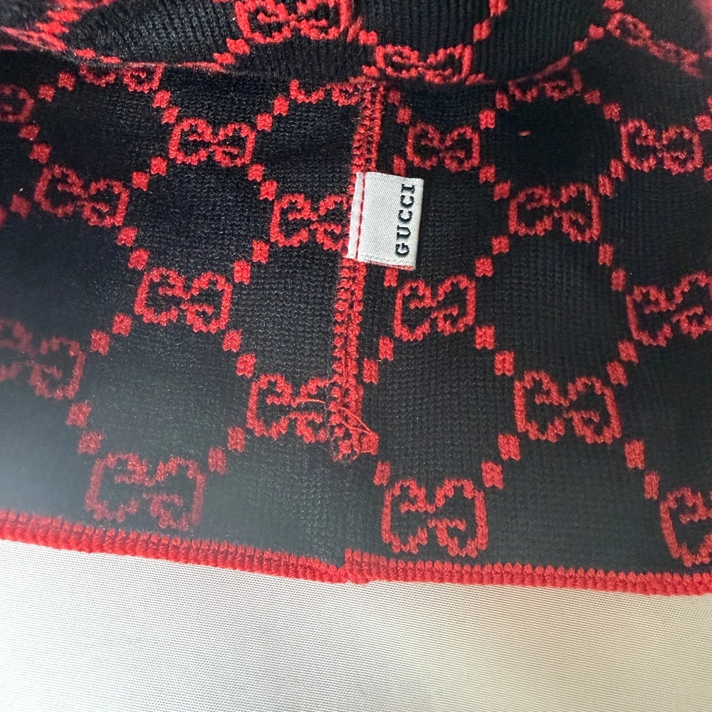Gucci Red Knit Beanie with Pom Pom - Picture 3 of 3